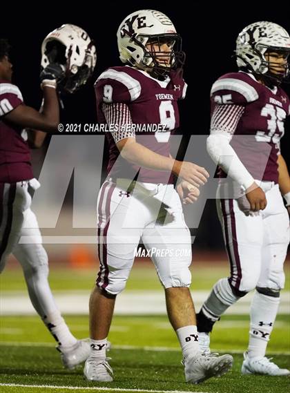 Thumbnail 2 in C.H. Yoe vs Hallettsville (UIL 3A D1 Bi-District Playoff) photogallery.