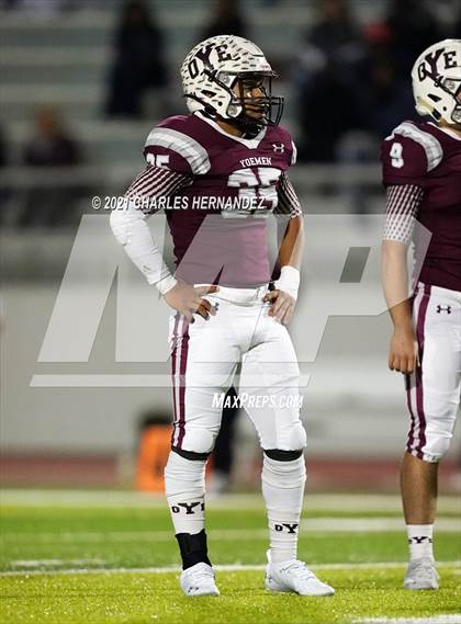 Thumbnail 3 in C.H. Yoe vs Hallettsville (UIL 3A D1 Bi-District Playoff) photogallery.