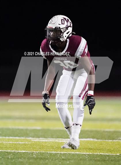 Thumbnail 1 in C.H. Yoe vs Hallettsville (UIL 3A D1 Bi-District Playoff) photogallery.