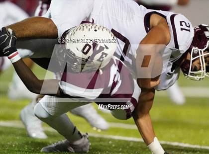 Thumbnail 1 in C.H. Yoe vs Hallettsville (UIL 3A D1 Bi-District Playoff) photogallery.