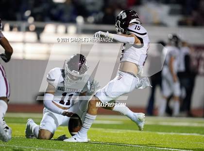 Thumbnail 3 in C.H. Yoe vs Hallettsville (UIL 3A D1 Bi-District Playoff) photogallery.