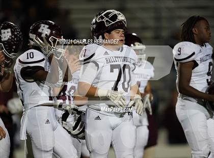 Thumbnail 2 in C.H. Yoe vs Hallettsville (UIL 3A D1 Bi-District Playoff) photogallery.