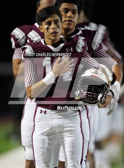 Thumbnail 1 in C.H. Yoe vs Hallettsville (UIL 3A D1 Bi-District Playoff) photogallery.