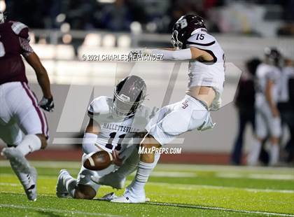 Thumbnail 1 in C.H. Yoe vs Hallettsville (UIL 3A D1 Bi-District Playoff) photogallery.