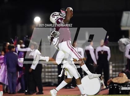 Thumbnail 1 in C.H. Yoe vs Hallettsville (UIL 3A D1 Bi-District Playoff) photogallery.