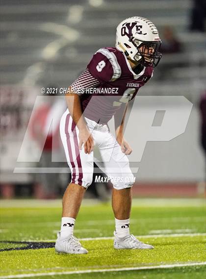 Thumbnail 2 in C.H. Yoe vs Hallettsville (UIL 3A D1 Bi-District Playoff) photogallery.