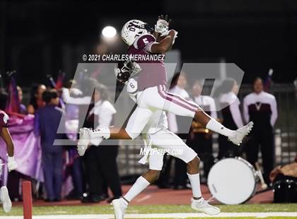 Thumbnail 2 in C.H. Yoe vs Hallettsville (UIL 3A D1 Bi-District Playoff) photogallery.