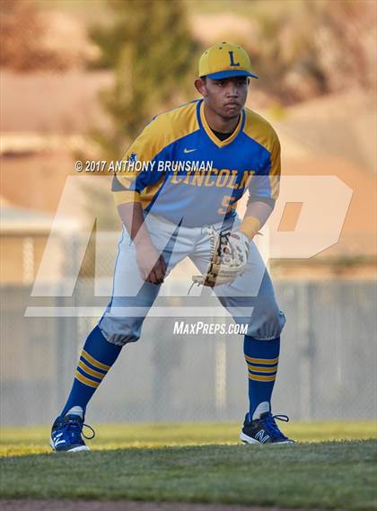 Thumbnail 1 in Lincoln @ Vista del Lago photogallery.