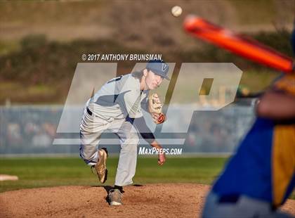 Thumbnail 1 in Lincoln @ Vista del Lago photogallery.