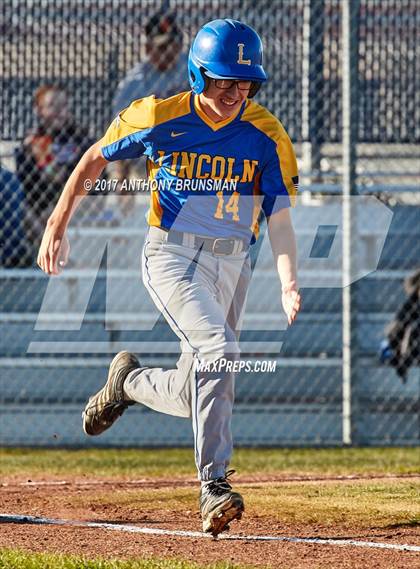 Thumbnail 1 in Lincoln @ Vista del Lago photogallery.
