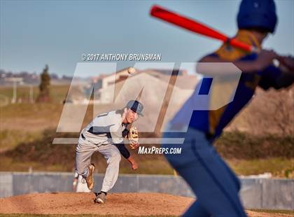 Thumbnail 1 in Lincoln @ Vista del Lago photogallery.