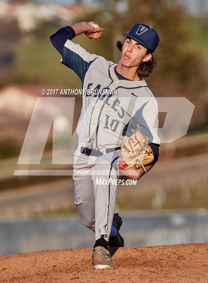 Thumbnail 1 in Lincoln @ Vista del Lago photogallery.