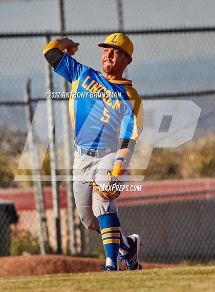 Thumbnail 1 in Lincoln @ Vista del Lago photogallery.