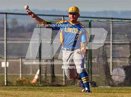 Thumbnail 1 in Lincoln @ Vista del Lago photogallery.