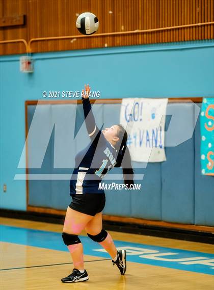 Thumbnail 3 in Laguna Creek @ Burbank photogallery.