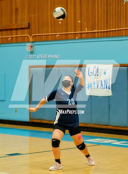 Thumbnail 3 in Laguna Creek @ Burbank photogallery.