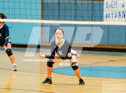 Thumbnail 2 in Laguna Creek @ Burbank photogallery.