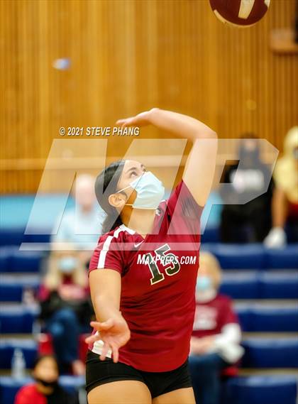 Thumbnail 1 in Laguna Creek @ Burbank photogallery.