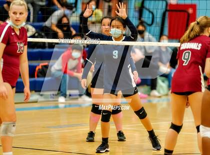 Thumbnail 3 in Laguna Creek @ Burbank photogallery.