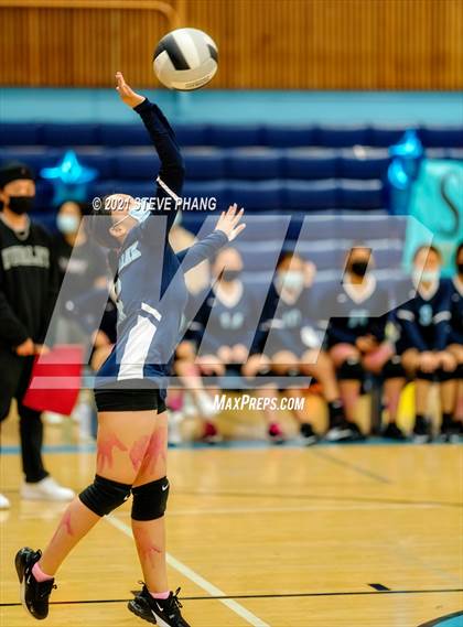 Thumbnail 1 in Laguna Creek @ Burbank photogallery.