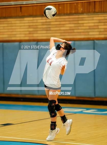 Thumbnail 3 in Laguna Creek @ Burbank photogallery.