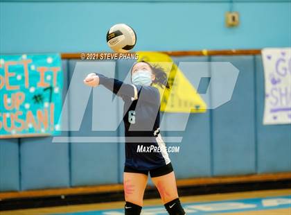 Thumbnail 3 in Laguna Creek @ Burbank photogallery.