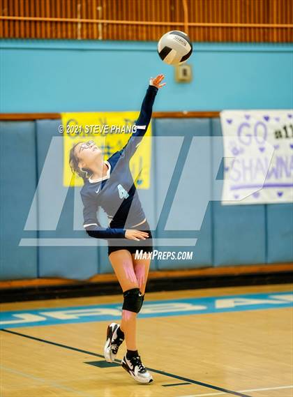 Thumbnail 1 in Laguna Creek @ Burbank photogallery.