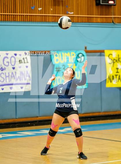 Thumbnail 3 in Laguna Creek @ Burbank photogallery.