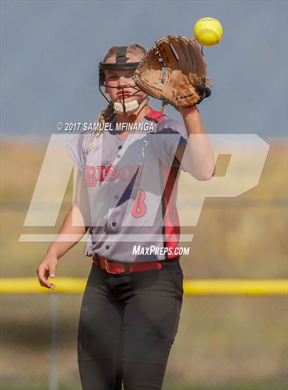 Thumbnail 3 in McCook vs. Millard West photogallery.