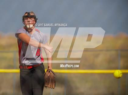 Thumbnail 2 in McCook vs. Millard West photogallery.