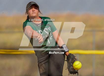 Thumbnail 3 in McCook vs. Millard West photogallery.
