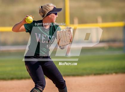 Thumbnail 2 in McCook vs. Millard West photogallery.