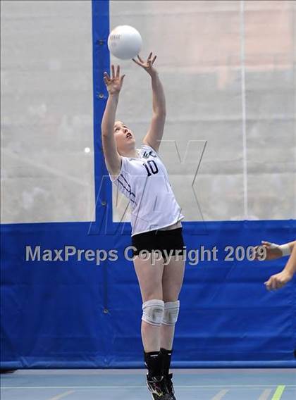 Thumbnail 2 in El Camino vs. St. Mary's (CIF SJS D3 Final) photogallery.