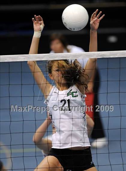 Thumbnail 2 in El Camino vs. St. Mary's (CIF SJS D3 Final) photogallery.