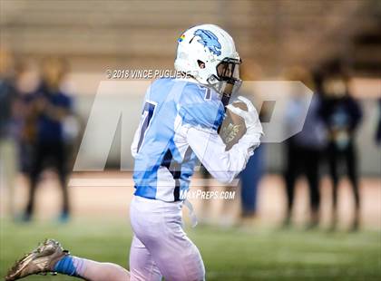 Thumbnail 2 in Burroughs @ Crescenta Valley photogallery.