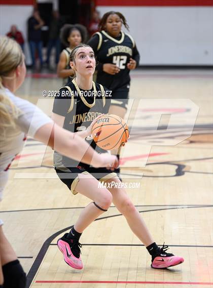 Thumbnail 3 in JV: Jonesboro @ Westside photogallery.