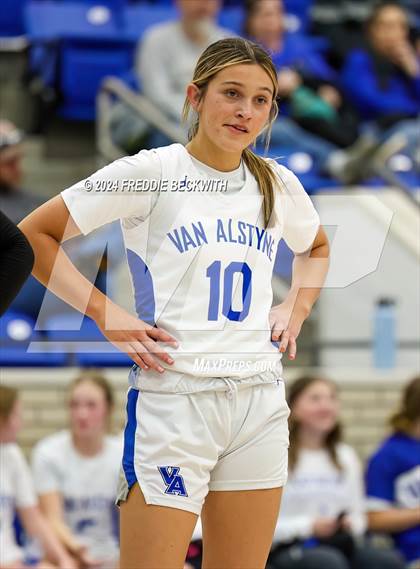 Thumbnail 1 in Sanger @ Van Alstyne photogallery.