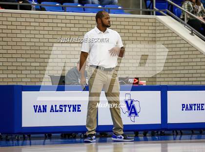 Thumbnail 3 in Sanger @ Van Alstyne photogallery.