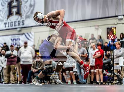 Thumbnail 2 in Hahnville Tiger Clash photogallery.