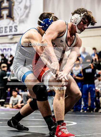 Thumbnail 2 in Hahnville Tiger Clash photogallery.