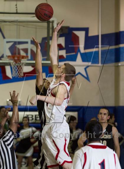 Thumbnail 3 in Enochs @ Beyer photogallery.