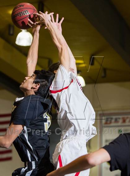 Thumbnail 2 in Enochs @ Beyer photogallery.