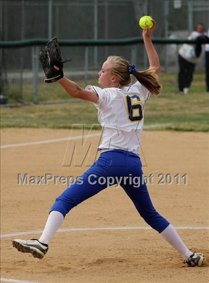 Thumbnail 3 in Charter Oak @ South Hills photogallery.
