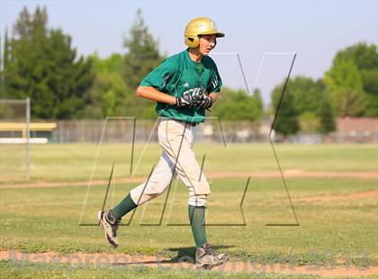 Thumbnail 2 in Kennedy vs. Sacramento photogallery.