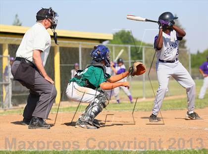 Thumbnail 3 in Kennedy vs. Sacramento photogallery.