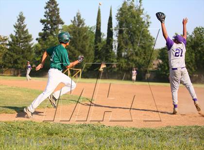 Thumbnail 2 in Kennedy vs. Sacramento photogallery.