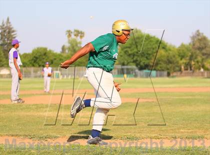 Thumbnail 3 in Kennedy vs. Sacramento photogallery.
