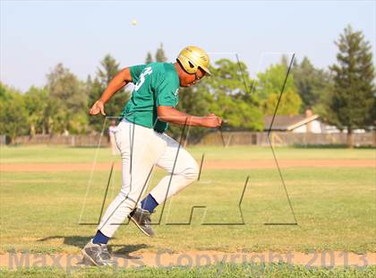 Thumbnail 2 in Kennedy vs. Sacramento photogallery.