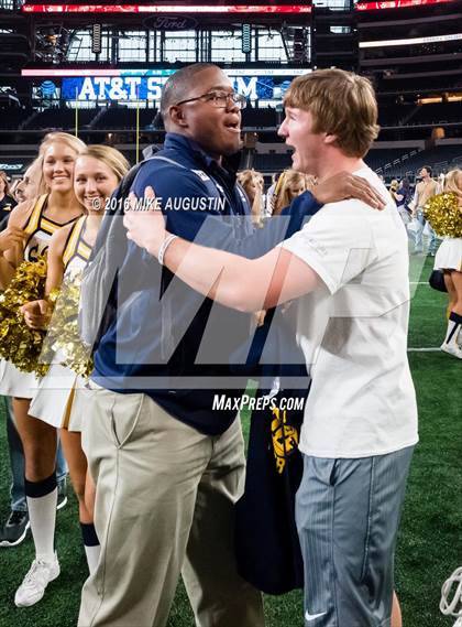 Thumbnail 1 in Highland Park vs. Ryan (UIL 5A D1 Semifinal) photogallery.