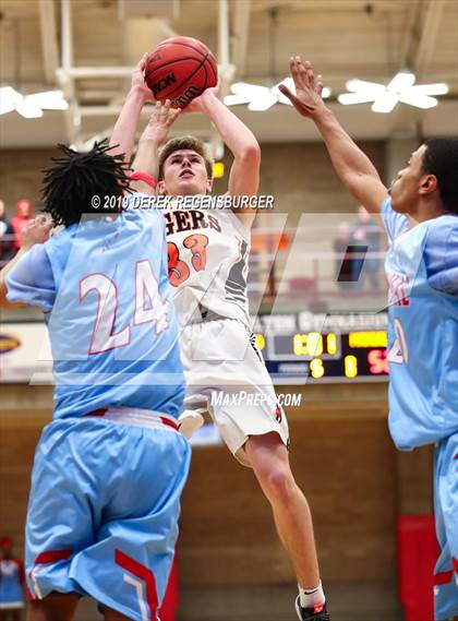 Thumbnail 1 in Sterling vs Manual (CHSAA 3A Semifinal) photogallery.